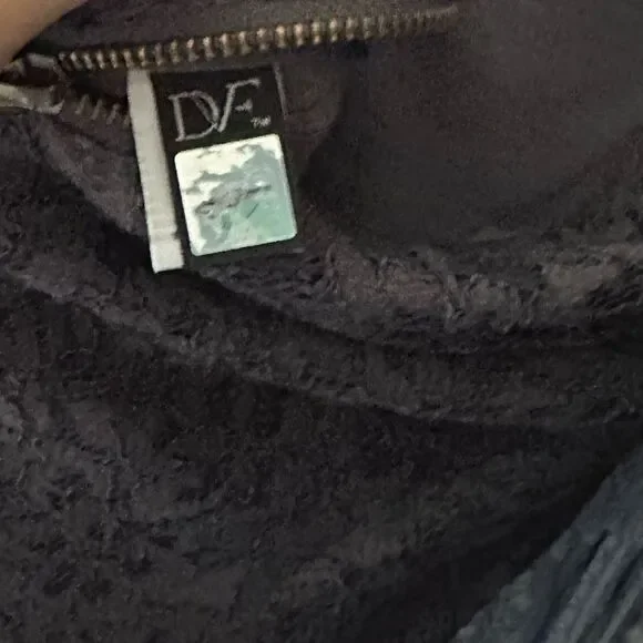 ☀️SALE☀️ Diane Von Furstenberg Zarita Grey Lace Back Zip Dress Size: 10 - Picture 6 of 9